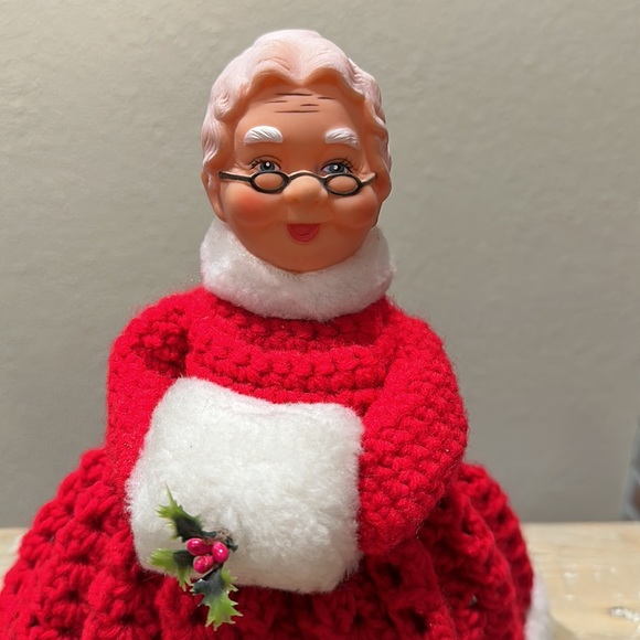 Vintage Mrs. Claus with Handmade Red Crochet Dress - Picture 5 of 9